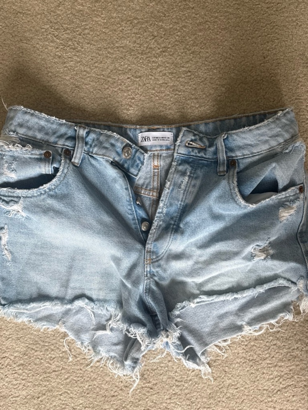 Zara Light Wash Frayed Denim Shorts